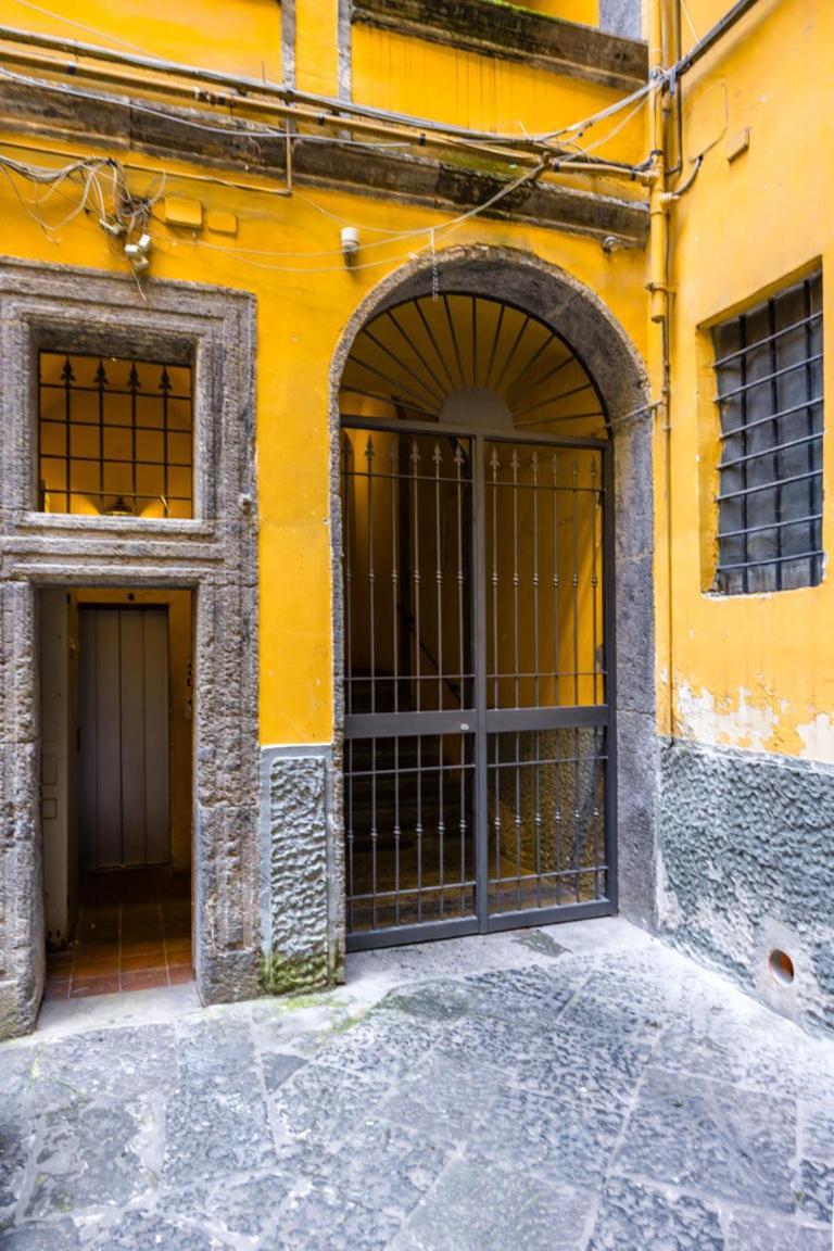 Palazzo Mormando - Modern Apartment Nápoly Kültér fotó